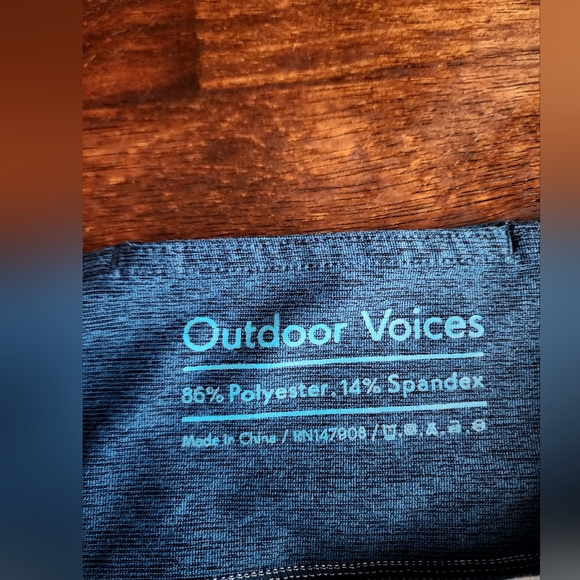 Outdoor voices two tones 7/8 sea blues leggings. Athletic athleisure size medium - Picture 6 of 8